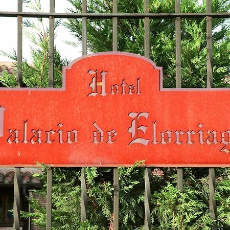 Hotel Palacio De Elorriaga บิโตเรีย-กัสเตซ ภายนอก รูปภาพ