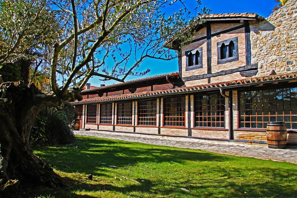 Hotel Palacio De Elorriaga บิโตเรีย-กัสเตซ ภายนอก รูปภาพ